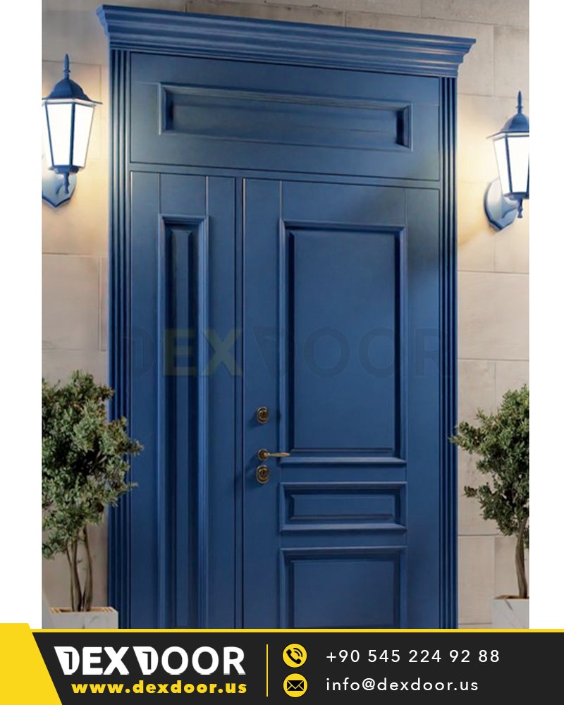 Mavi Renk Villa Kapısı